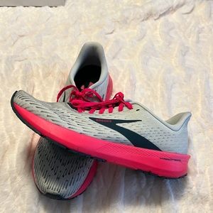 Brooks Hyperion Tempo shoes